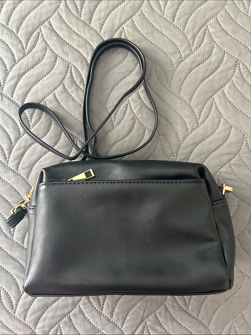 NWOT - Fashion Puzzle Classic Black Crossbody Bag - Minimalist Everyday Style